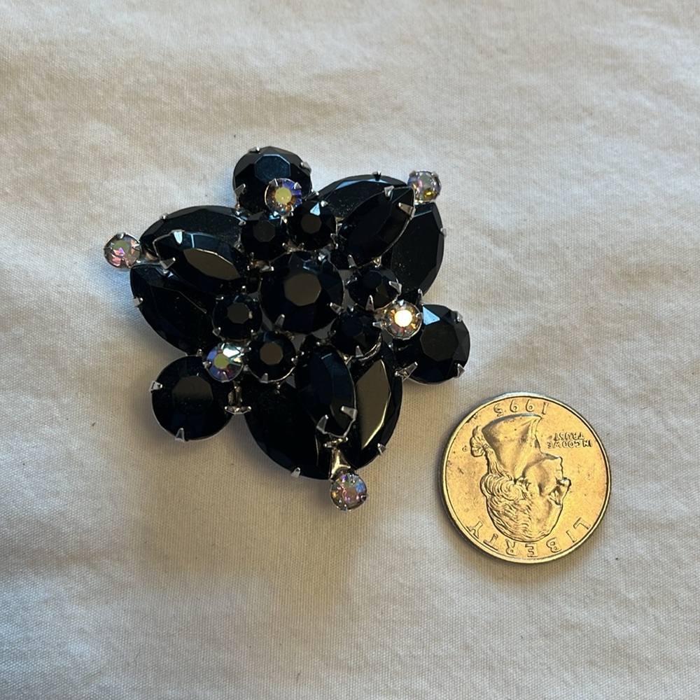 VTG Brooch - Picture 2 of 3